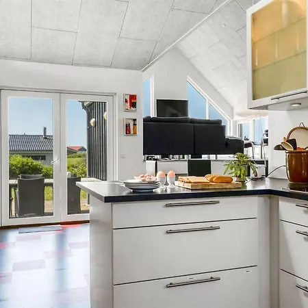 Gynther - 150m From The Sea By Interhome